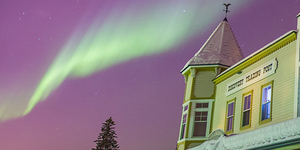 Can I See the Northern Lights in their Dimming Phase? 2 what to pack to see the northern lights in alaska