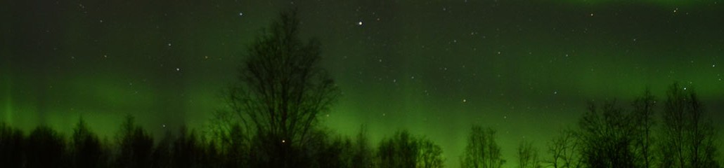 How to See the Aurora Borealis in Alaska: A Complete Guide 3 Alaskan northern lights in shades of green