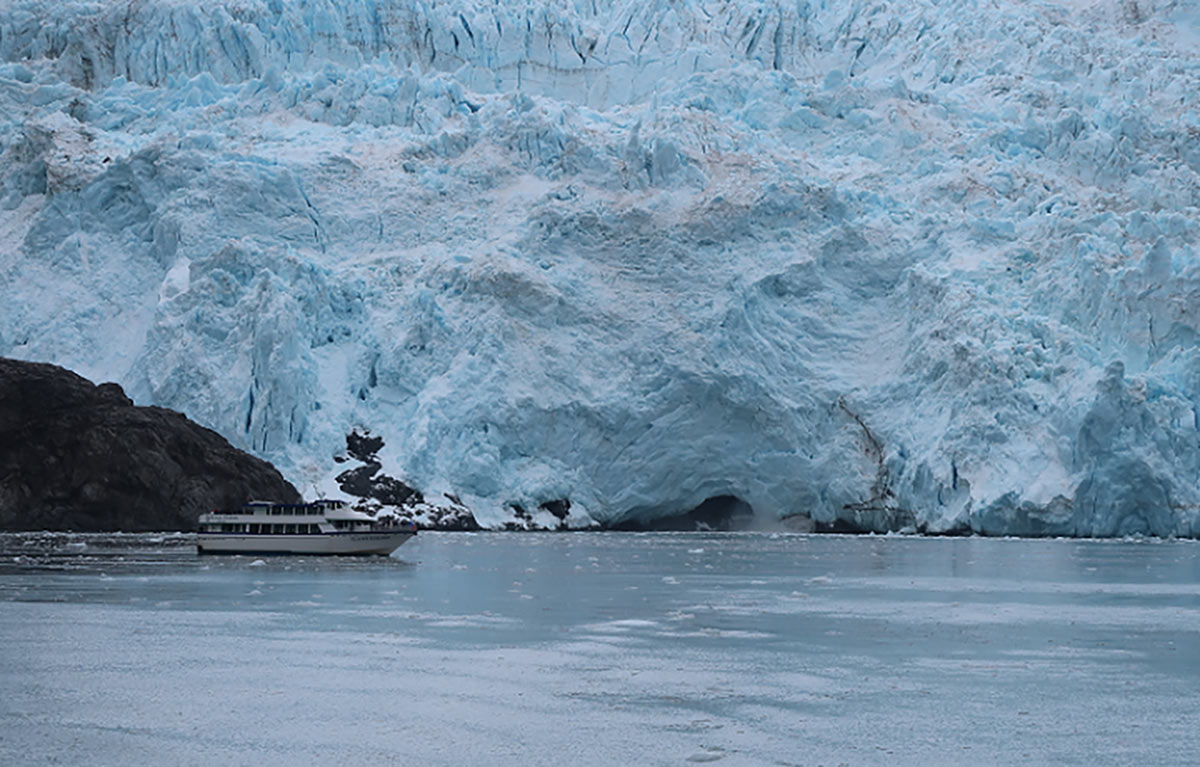 The Best of Alaska in the Summer 7 Get up close to Alaska's glaciers during our Alaska summer tour