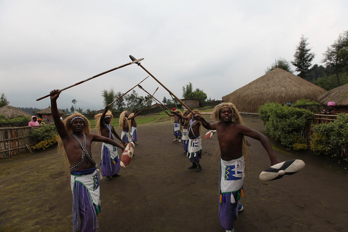 How to Make Isombe 2 Intore-Dancers-In-Rwanda