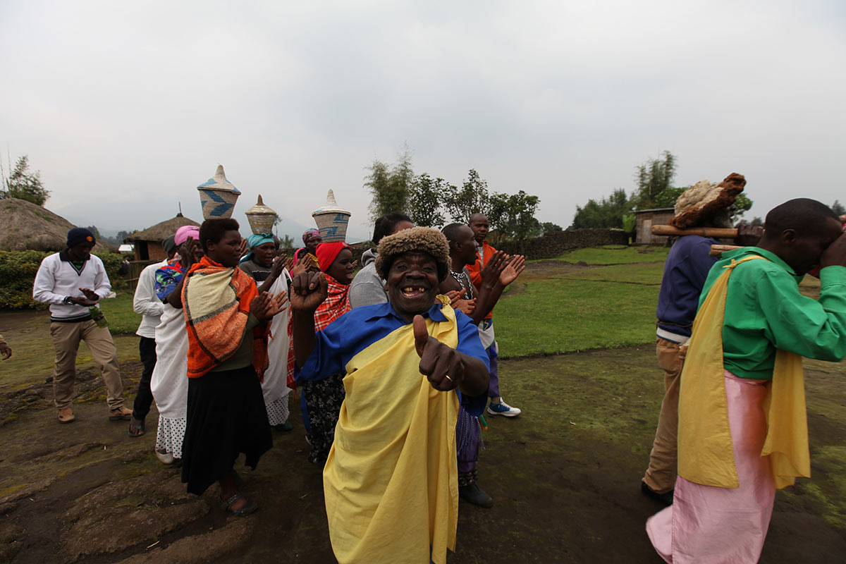 Sustainable Travel Growing: Double Feature 2 Rwanda-Local-Village