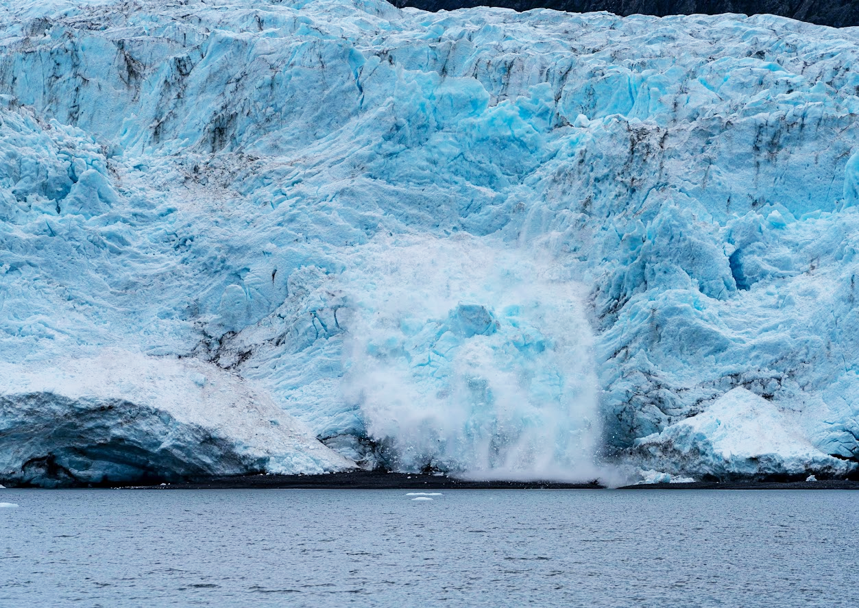 Kayak A Wildlife Paradise 4 Glacier calving at Kenai Fjords National Park